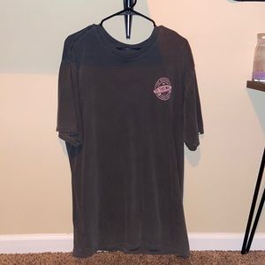 Gray Vans t-shirt.